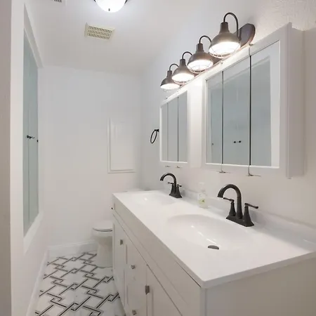 126 Lucas Street Villa San Antonio Exterior photo