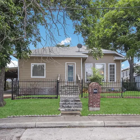 126 Lucas Street Villa San Antonio Exterior photo
