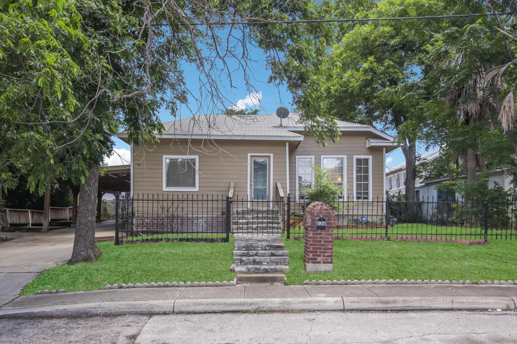 126 Lucas Street Ferienhaus *